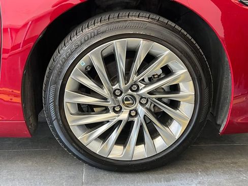 Used 2021 Lexus ES 300h w/ Accessory Package FWD image 14