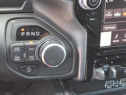 New 2026 RAM 1500 Big Horn AWD/4WD image 31