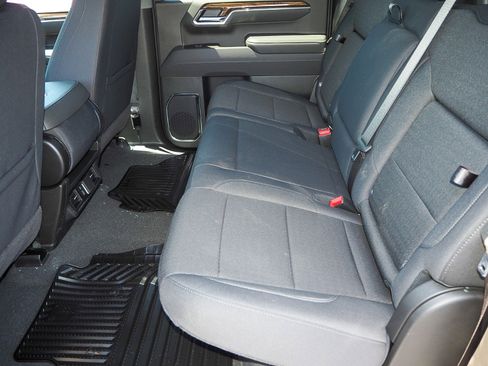 New 2025 GMC Sierra 1500 Elevation image 7