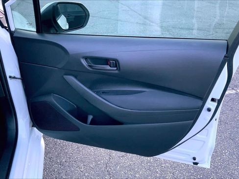 Used 2022 Toyota Corolla LE image 22