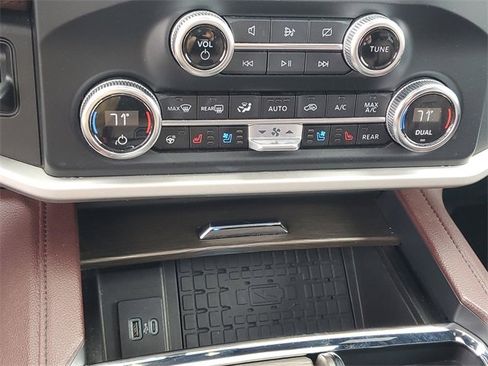 Certified 2023 Ford Expedition Limited image 21