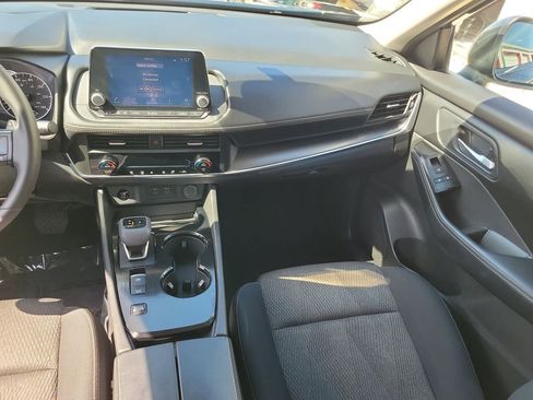 Used 2025 Nissan Rogue SV image 22
