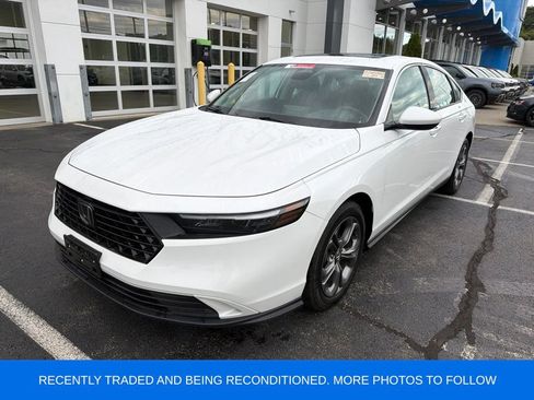 Used 2024 Honda Accord EX image 2