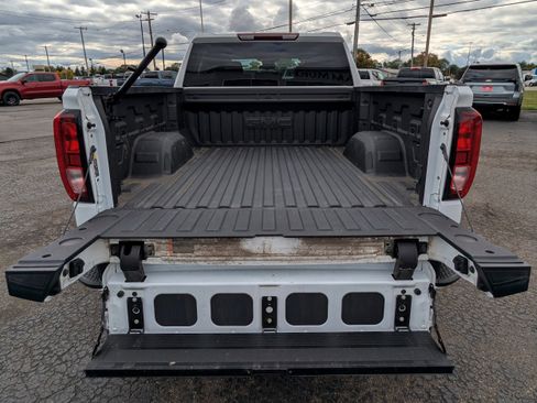 Used 2023 GMC Sierra 1500 Elevation w/ X31 Off-Road Package image 5