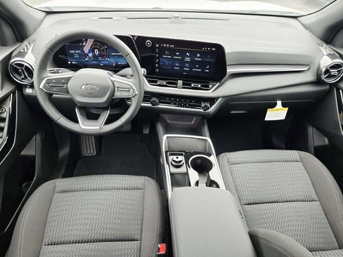 New 2026 Chevrolet Equinox LT FWD image 6