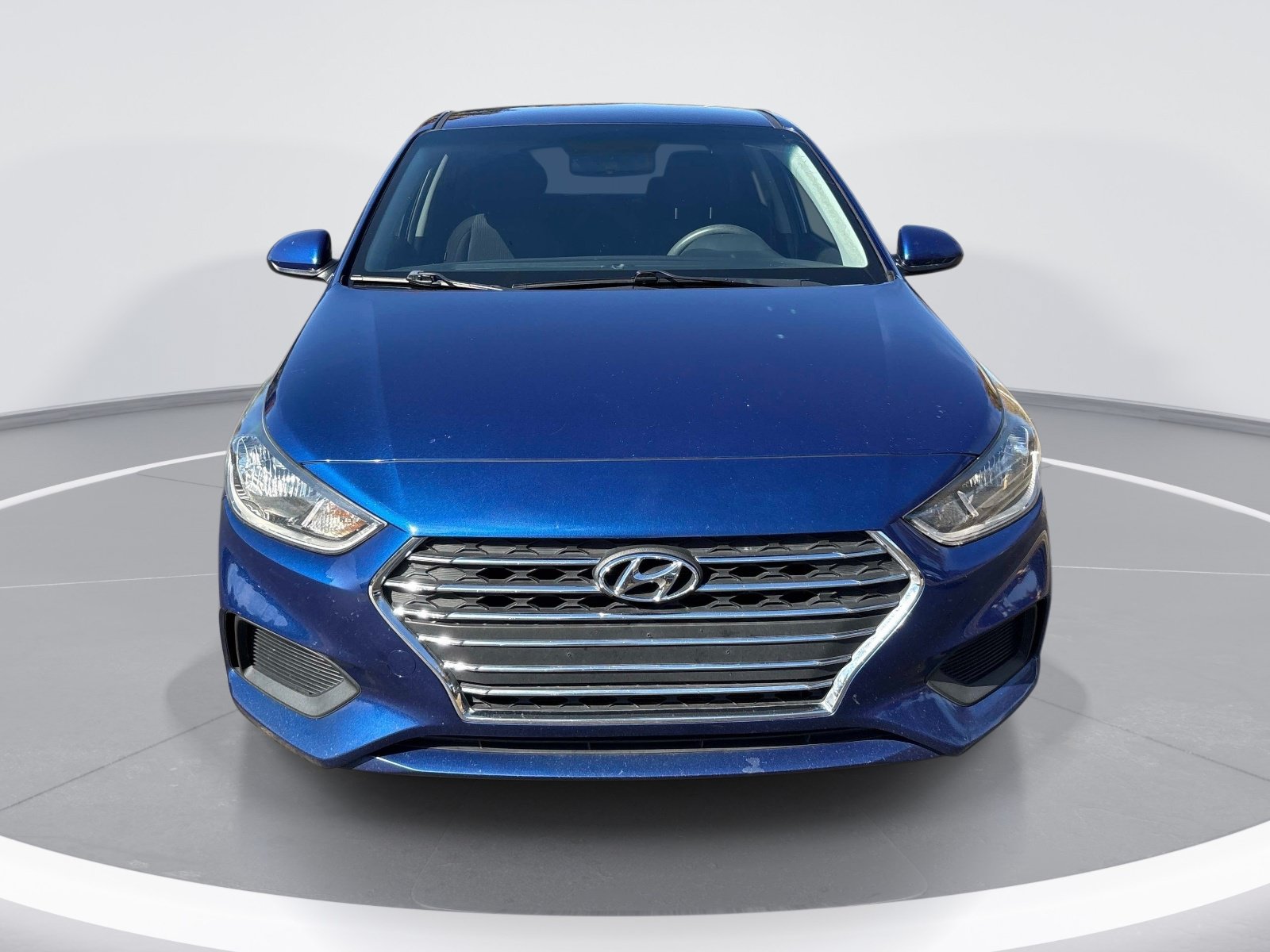 Used 2022 Hyundai Accent SE FWD image 2