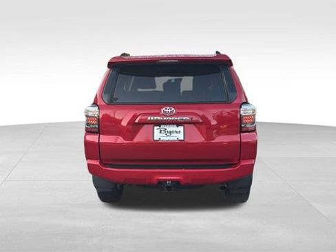 Used 2024 Toyota 4Runner SR5 image 33