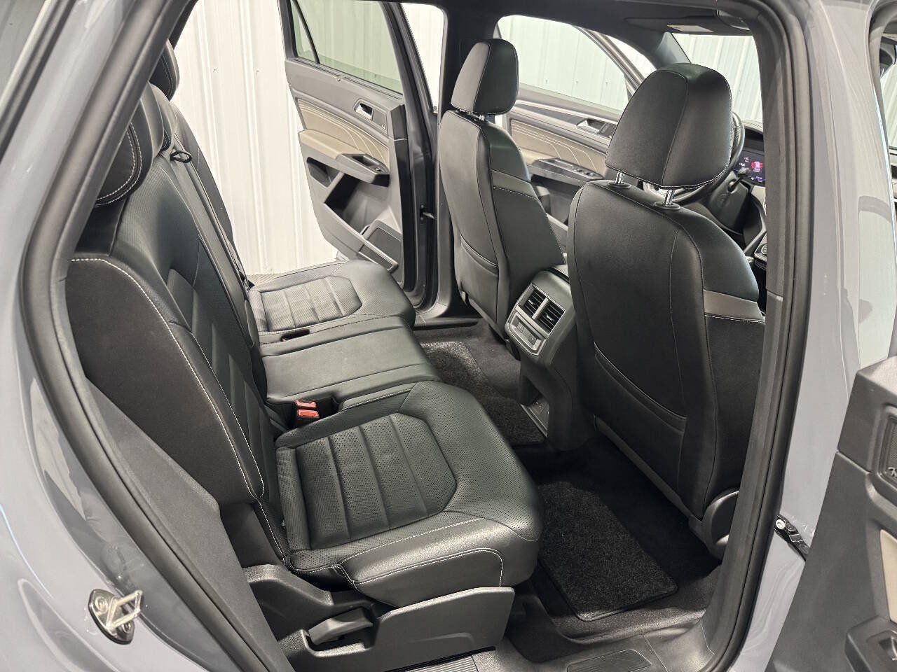 Used 2021 Volkswagen Atlas Cross Sport SEL Premium R-Line w/ Cross Sport MDO Package AWD/4WD image 26