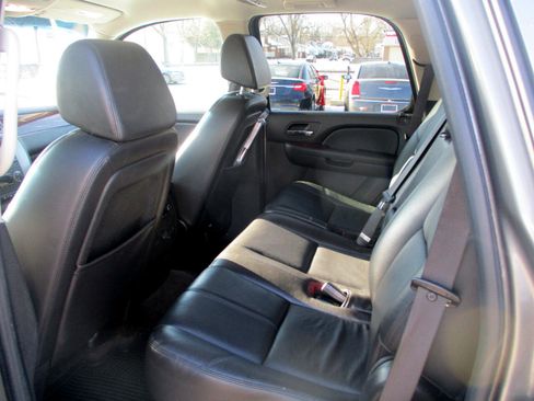 Used 2009 GMC Yukon SLT image 9