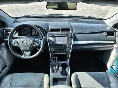 Used 2016 Toyota Camry SE image 16
