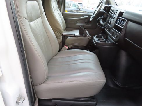 Used 2015 Chevrolet Express 2500 RWD 2500 135 image 13