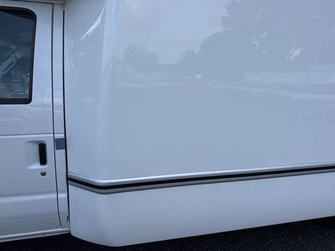 New 2027 Ford E-350 and Econoline 350 Super Duty w/ Power Equipment Group RWD image 17