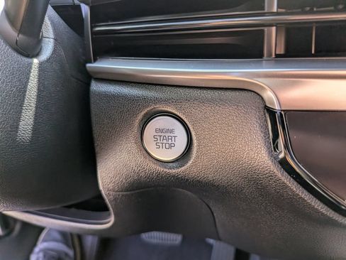 Certified 2025 Kia Sorento S FWD image 30