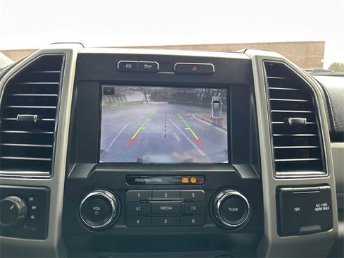 Used 2019 Ford F250 Lariat image 34