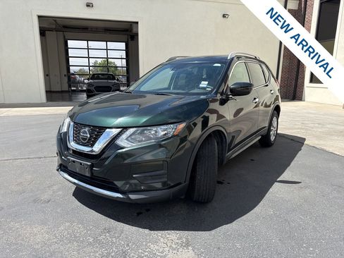 Used 2020 Nissan Rogue SV AWD/4WD image 3
