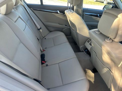 Used 2012 Mercedes-Benz C 300 Luxury image 11