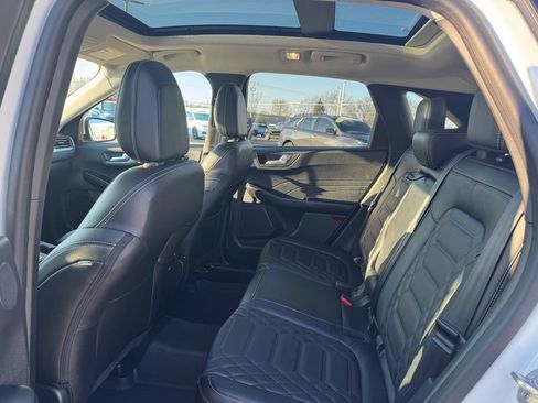 Used 2023 Ford Escape Platinum w/ Premium Technology Package AWD/4WD image 20