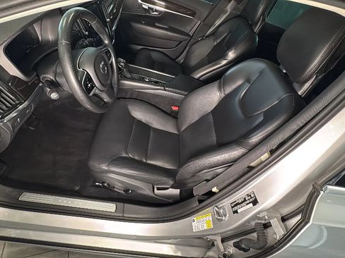 Used 2019 Volvo S90 T5 Momentum FWD image 41