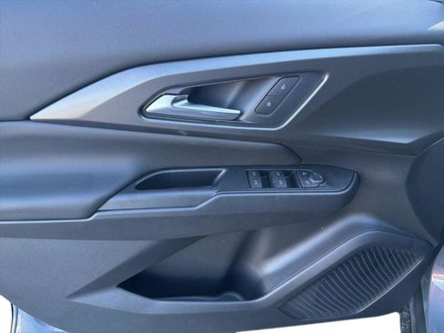 New 2026 Chevrolet Equinox EV LT FWD image 15