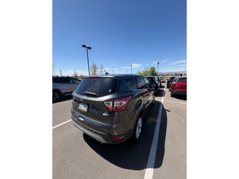 Used 2017 Ford Escape SE AWD/4WD image 6