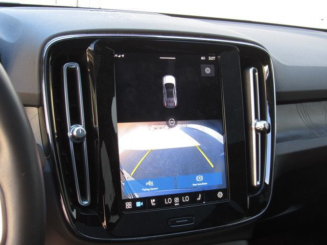 Used 2023 Volvo C40 P8 Recharge Ultimate w/ Protection Package Premier AWD/4WD image 32