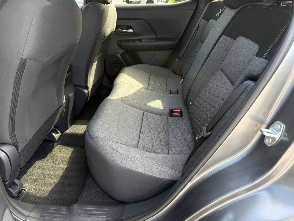 Used 2025 Nissan Kicks SV FWD image 15