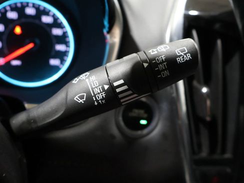 Used 2019 Chevrolet Traverse LT image 38