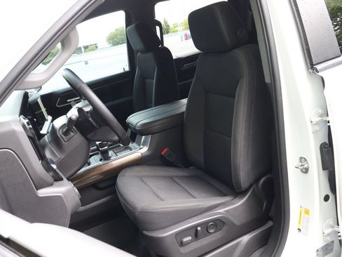 Certified 2024 Chevrolet Silverado 1500 LT Trail Boss w/ Convenience Package II AWD/4WD image 35