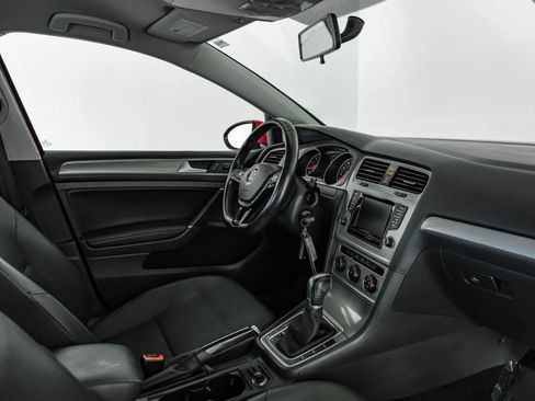 Used 2015 Volkswagen Golf SE image 20