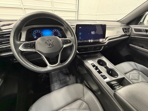 Used 2024 Volkswagen Atlas Cross Sport SE FWD image 37