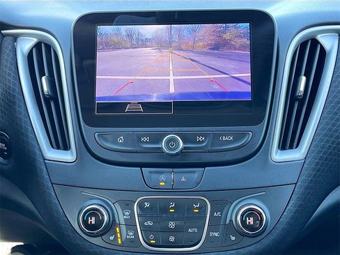 Used 2023 Chevrolet Malibu LT image 12