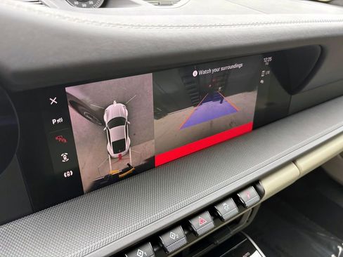 Certified 2022 Porsche 911 Carrera image 34