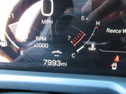 Used 2025 GMC Acadia Elevation FWD image 26