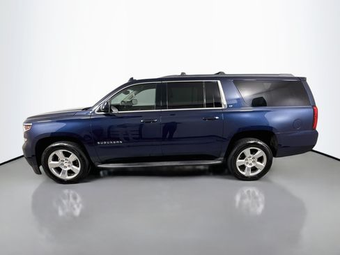 Used 2017 Chevrolet Suburban LT RWD image 4
