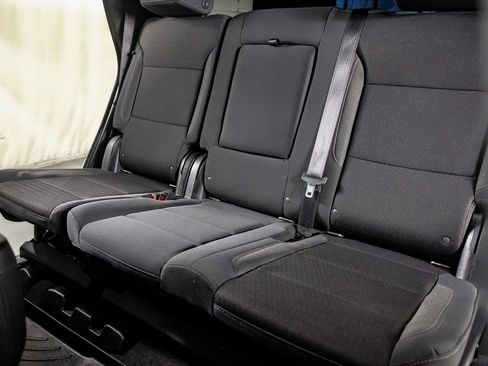 Used 2022 GMC Yukon SLE w/ Max Trailering Package image 31