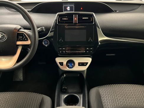 Used 2018 Toyota Prius Two w/ Prius Two Safety Plus Package FWD image 13