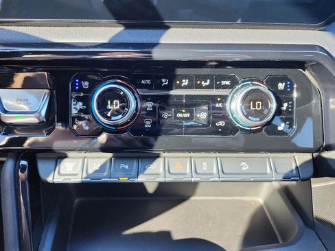 Certified 2025 GMC Sierra 2500 AT4 w/ AT4 Premium Plus Package image 23