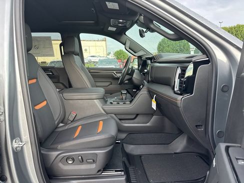 New 2026 GMC Sierra 1500 AT4 w/ AT4 Premium Package AWD/4WD image 18