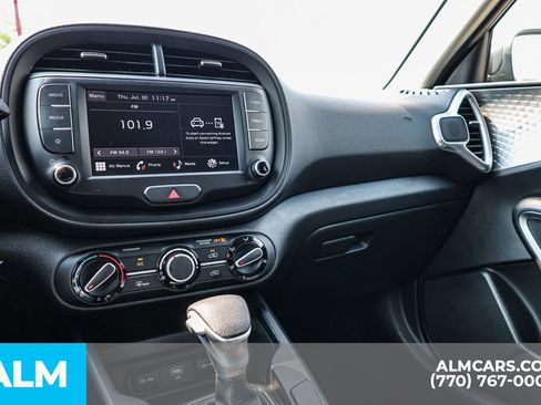 Used 2025 Kia Soul LX w/ LX Technology Package FWD image 38