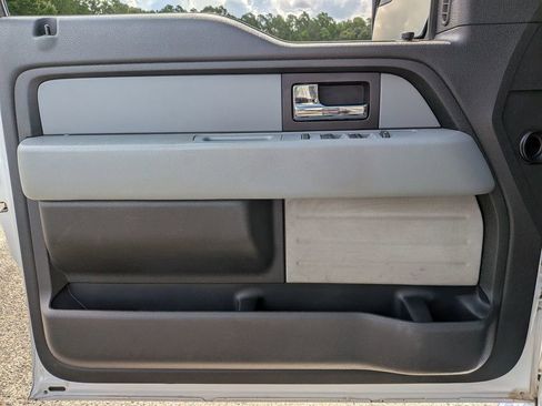 Used 2014 Ford F150 XLT w/ Equipment Group 302A Luxury AWD/4WD image 29