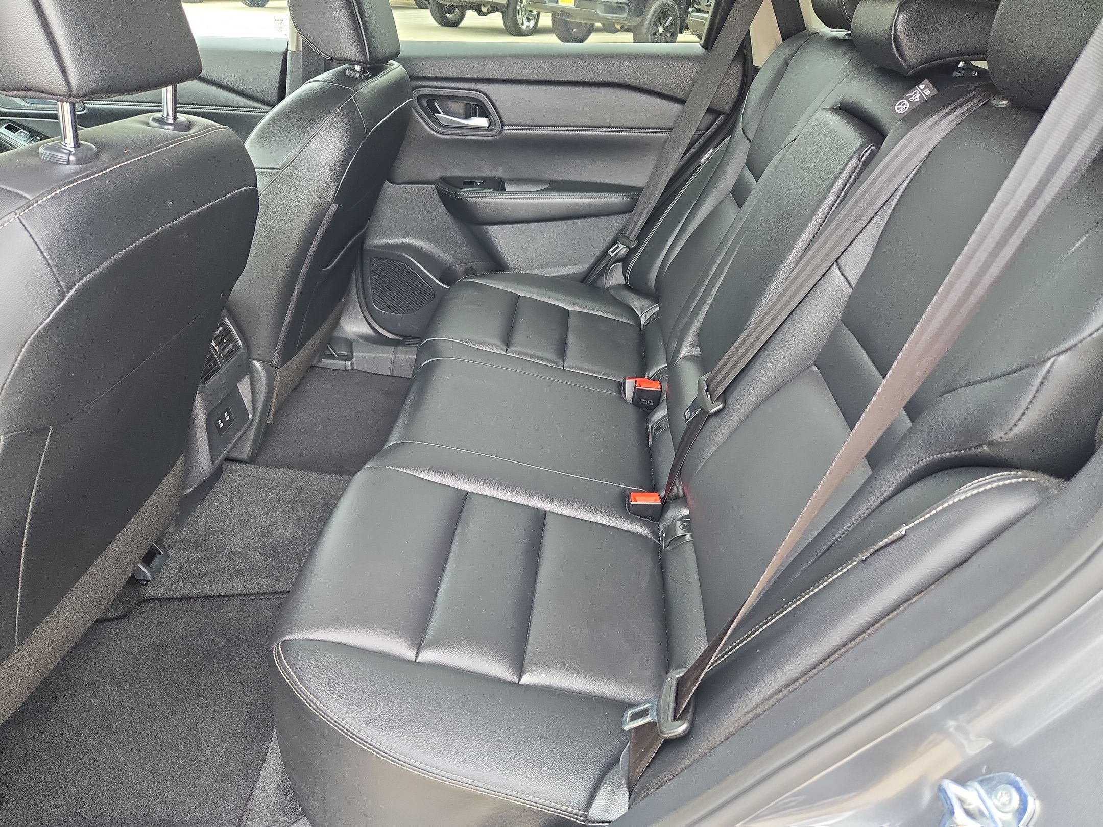 Certified 2026 Nissan Rogue SL FWD image 13