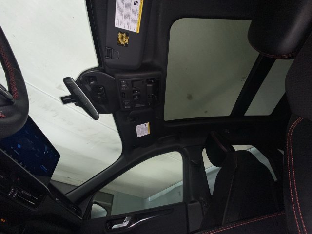 Used 2024 Ford Escape ST-Line w/ Tech Pack #1 FWD image 22