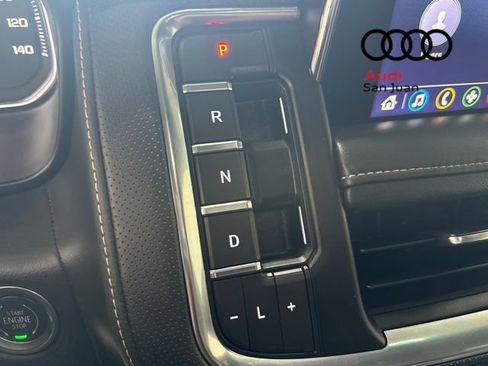 Used 2021 GMC Yukon SLT w/ SLT Luxury Plus Package image 44