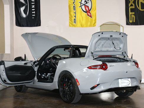 Used 2025 MAZDA MX-5 Miata Club w/ Brembo/BBS Recaro Package RWD image 92