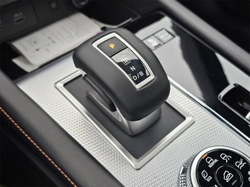 New 2025 Mitsubishi Outlander SEL image 24