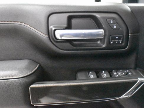 Used 2021 GMC Sierra 2500 AT4 w/ AT4 Premium Plus Package image 18