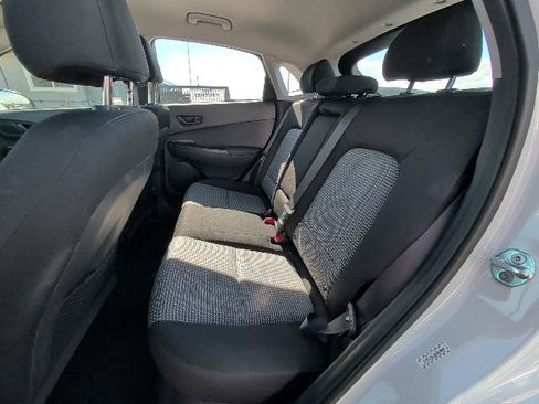 Used 2021 Hyundai Kona SE w/ Cargo Package FWD image 5
