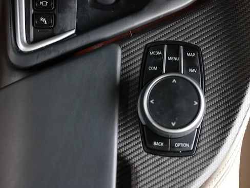 Used 2020 BMW i8 Coupe AWD/4WD image 44
