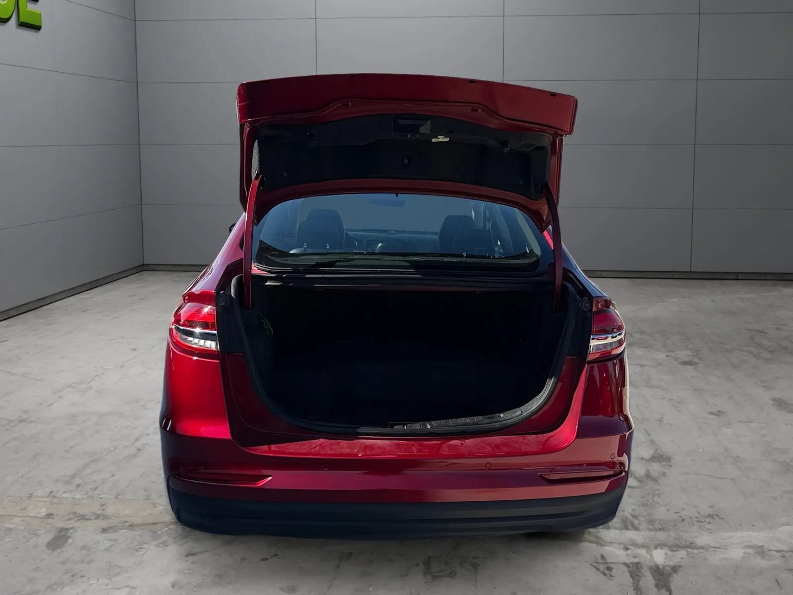 Used 2019 Ford Fusion Titanium FWD image 9