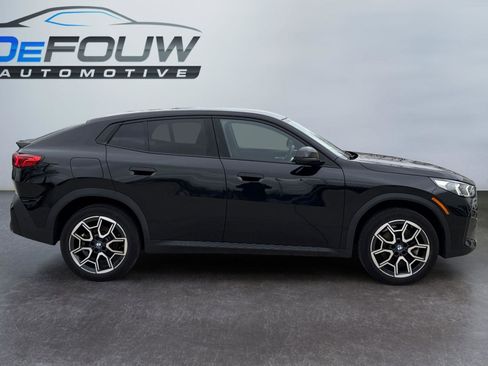 Used 2026 BMW X2 xDrive28i image 2